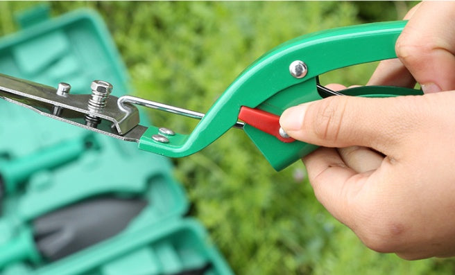 Complete 10-Piece Garden Tool Kit – Durable Tools for Planting & Maintenance